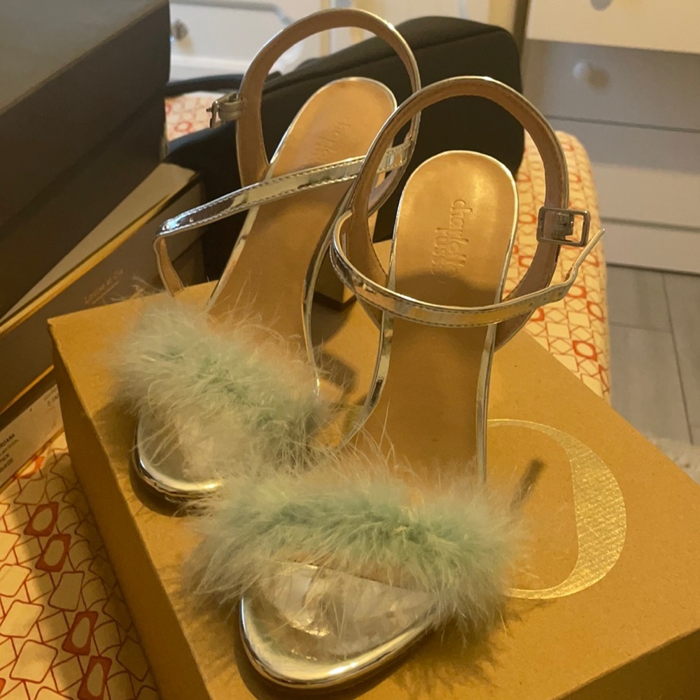 Baby Blue Fluffy Heels ! Gem